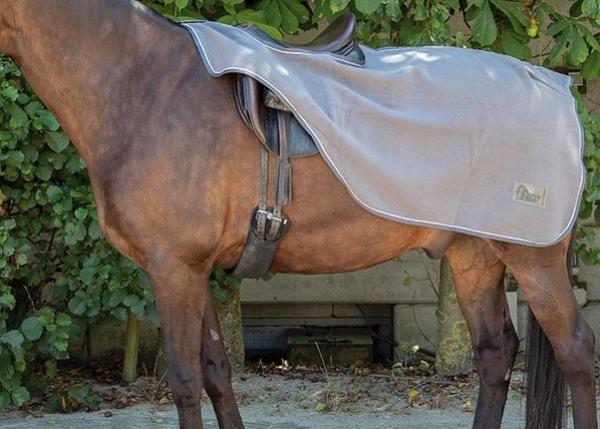 Fleece-Ausreitdecke Gr. L in grau